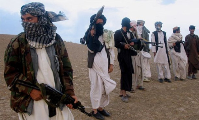  در جریان درگیری داعش و طالبان در شمال 300 نفر کشته و زخمی شدند